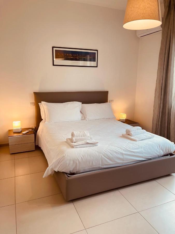 Berga Exclusive Suite 2 Bari Exteriör bild