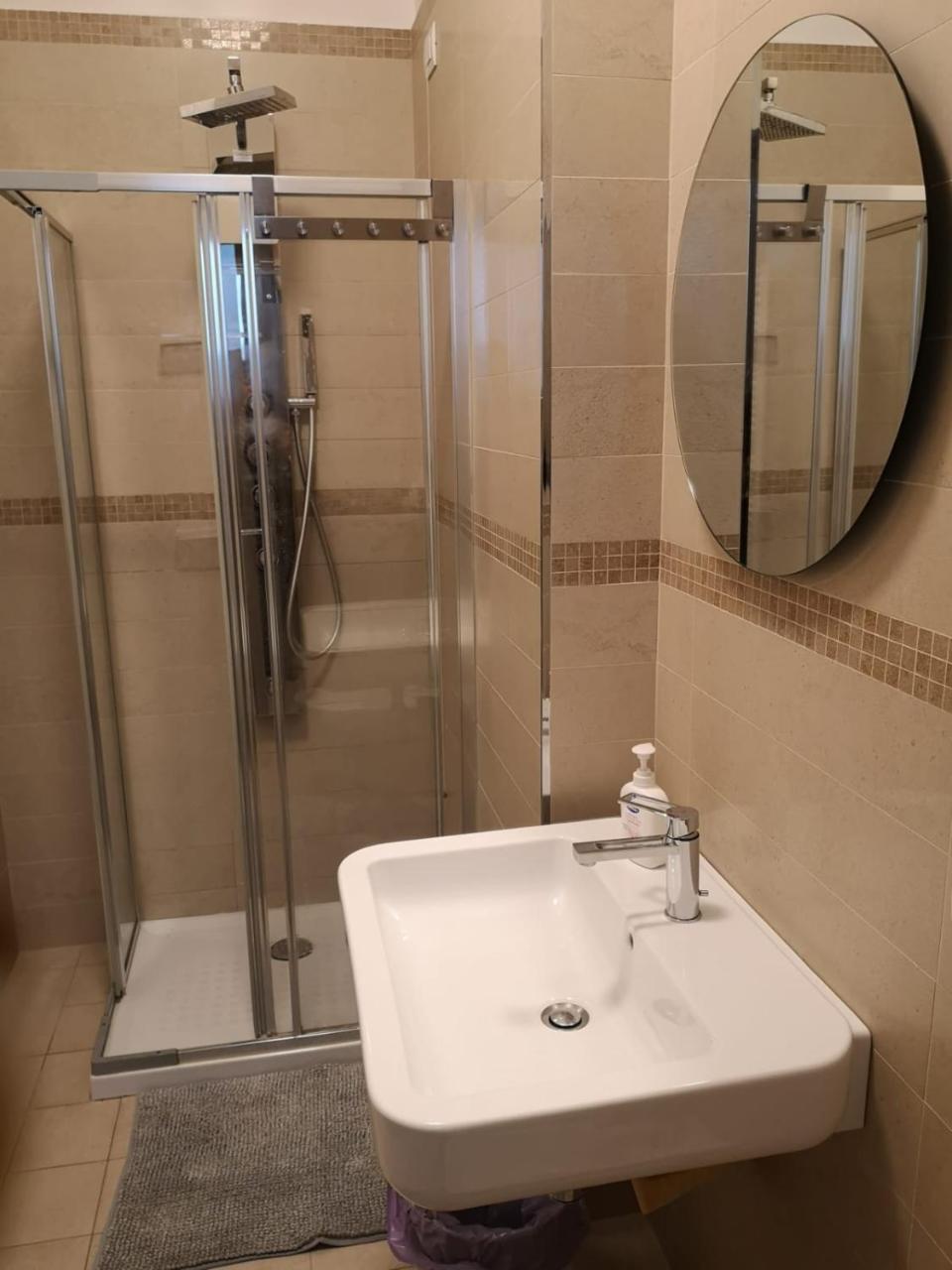 Berga Exclusive Suite 2 Bari Exteriör bild